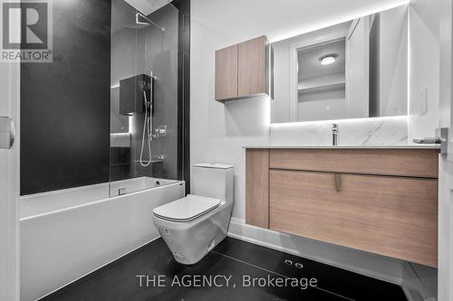 318 Woodale Avenue, Oakville, ON - Indoor Photo Showing Bathroom