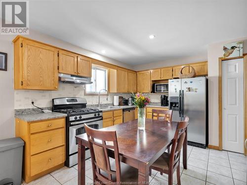 2643 Carissa, Windsor, ON - Indoor Photo Showing Kitchen