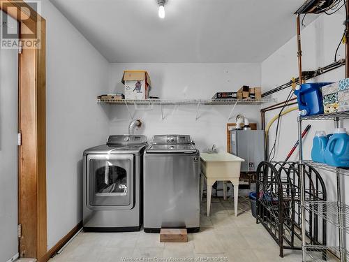 2643 Carissa, Windsor, ON - Indoor Photo Showing Laundry Room