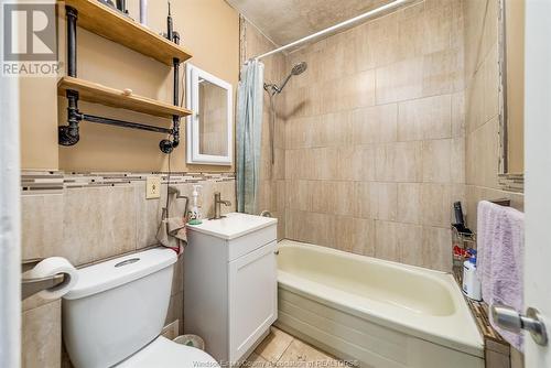 861 Goyeau, Windsor, ON - Indoor Photo Showing Bathroom