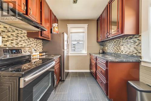 861 Goyeau, Windsor, ON - Indoor Photo Showing Kitchen