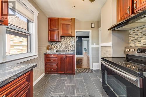 861 Goyeau, Windsor, ON - Indoor Photo Showing Kitchen