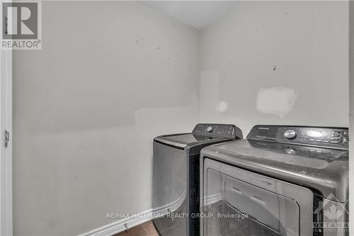 254 Terrapin Terrace, Ottawa, ON - Indoor Photo Showing Laundry Room