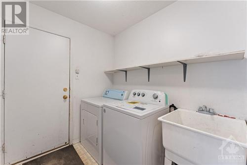 62 Saddlehorn Crescent, Ottawa, ON - Indoor Photo Showing Laundry Room