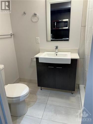 1511 - 105 Champagne Avenue, Ottawa, ON - Indoor Photo Showing Bathroom