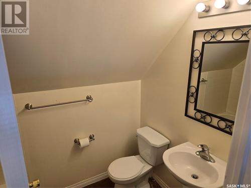 924 Montague Street, Regina, SK - Indoor Photo Showing Bathroom