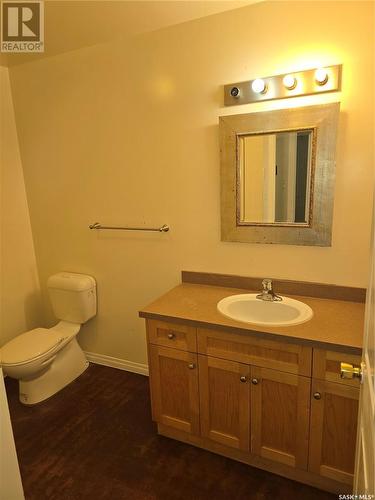 924 Montague Street, Regina, SK - Indoor Photo Showing Bathroom