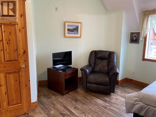 701 14A Crescent Unit# 325, Invermere, BC - Indoor