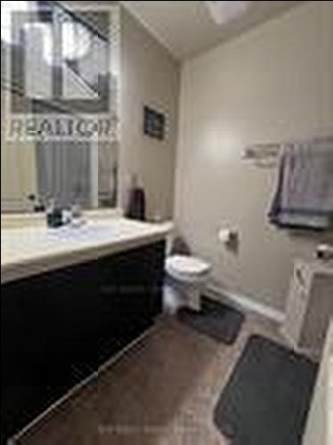 7 Lang Court, Kawartha Lakes (Lindsay), ON - Indoor Photo Showing Bathroom