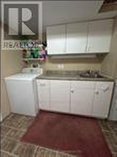 7 Lang Court, Kawartha Lakes (Lindsay), ON - Indoor Photo Showing Kitchen