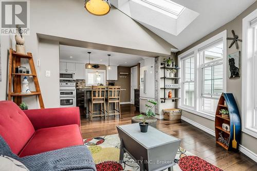 231 Perry Street, Cobourg, ON - Indoor Photo Showing Living Room