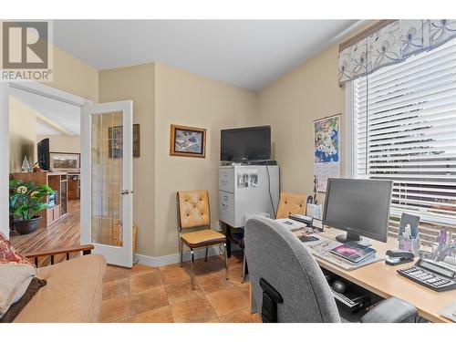 350 & 370 10 Street Se Lot# Lots 3 & 4, Salmon Arm, BC - Indoor Photo Showing Office