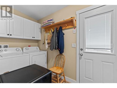 350 & 370 10 Street Se Lot# Lots 3 & 4, Salmon Arm, BC - Indoor Photo Showing Laundry Room