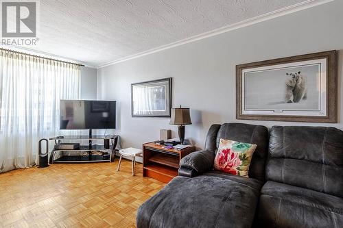 99 Pine St # 202, Sault Ste. Marie, ON - Indoor Photo Showing Living Room