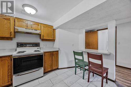 133 Gunn Street, Barrie, ON - Indoor Photo Showing Kitchen