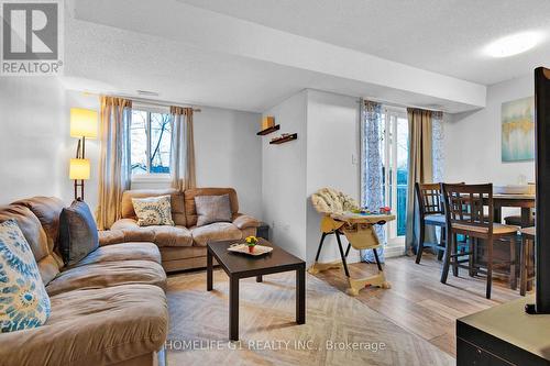 239 Ferndale Drive S, Barrie, ON - Indoor Photo Showing Living Room