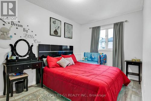 239 Ferndale Drive S, Barrie, ON - Indoor Photo Showing Bedroom