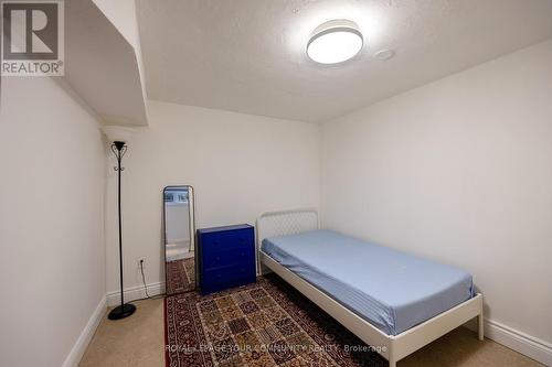 15 Brigham Court, Toronto, ON - Indoor Photo Showing Bedroom