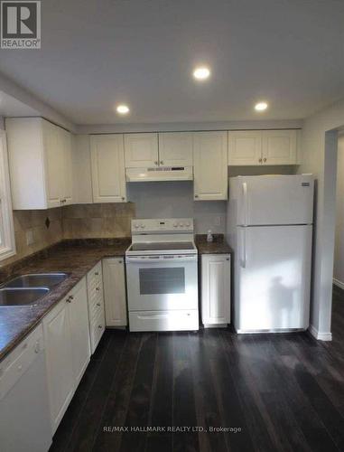 Upper - 18 Chippawa Court, Barrie, ON - Indoor Photo Showing Kitchen With Double Sink