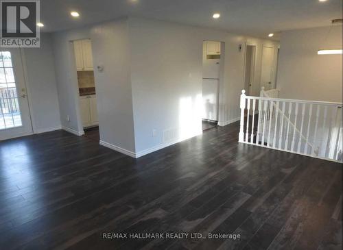 Upper - 18 Chippawa Court, Barrie, ON - Indoor Photo Showing Other Room