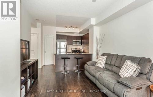 901 - 385 Prince Of Wales Drive, Mississauga, ON - Indoor