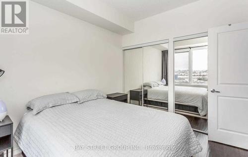 901 - 385 Prince Of Wales Drive, Mississauga, ON - Indoor Photo Showing Bedroom