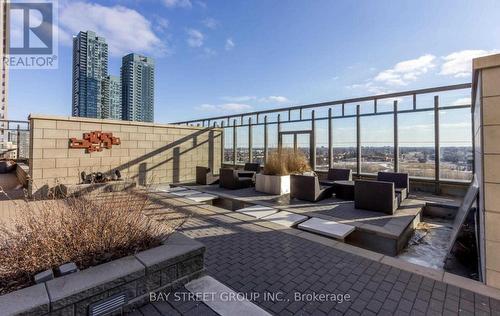 901 - 385 Prince Of Wales Drive, Mississauga, ON - Outdoor