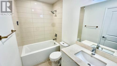 Ph3604 - 59 Annie Craig Drive, Toronto, ON - Indoor Photo Showing Bathroom