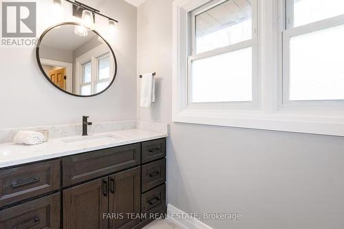 27 Garrett Crescent, Barrie, ON - Indoor Photo Showing Bathroom