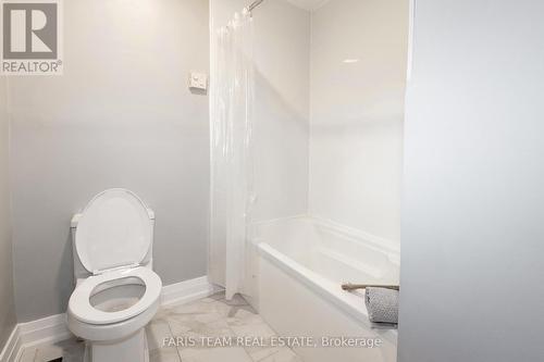 27 Garrett Crescent, Barrie, ON - Indoor Photo Showing Bathroom