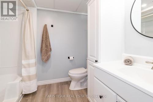 27 Garrett Crescent, Barrie, ON - Indoor Photo Showing Bathroom