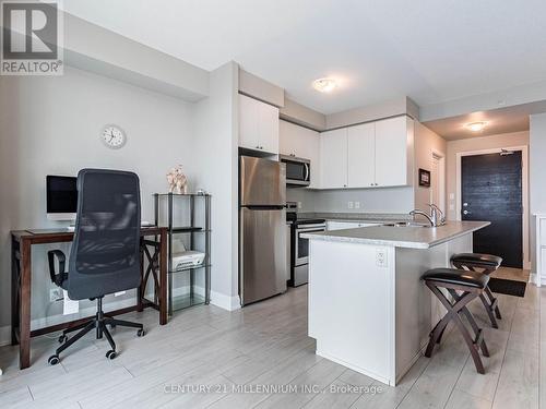 1109 - 65 Yorkland Boulevard, Brampton, ON - Indoor Photo Showing Kitchen