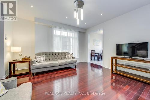 127 Preston Meadow Avenue, Mississauga, ON - Indoor Photo Showing Living Room