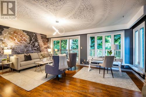 53 Jackman Road, Clarington (Bowmanville), ON - Indoor Photo Showing Living Room