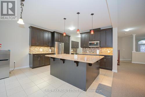 27 Elmbank Trail, Kitchener, ON - Indoor Photo Showing Kitchen With Upgraded Kitchen