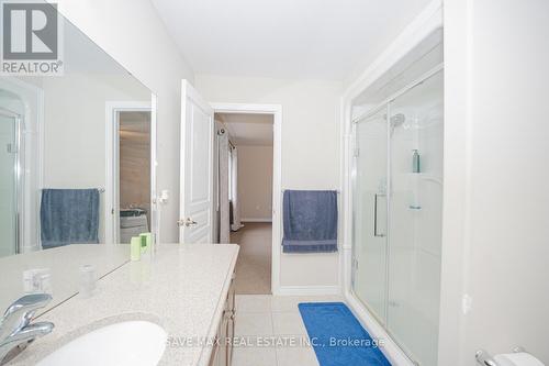 27 Elmbank Trail, Kitchener, ON - Indoor Photo Showing Bathroom