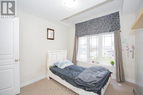 27 Elmbank Trail, Kitchener, ON - Indoor Photo Showing Bedroom