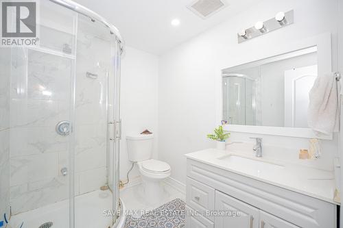 27 Elmbank Trail, Kitchener, ON - Indoor Photo Showing Bathroom