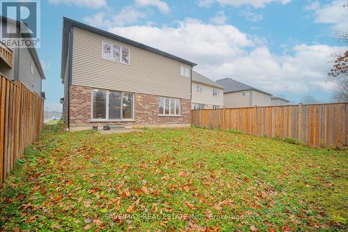 27 Elmbank Trail, Kitchener, ON - Outdoor