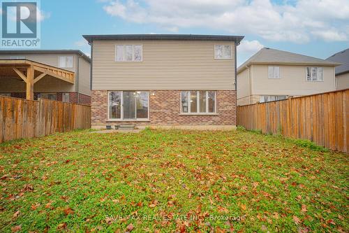 27 Elmbank Trail, Kitchener, ON - Outdoor