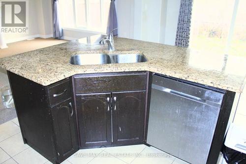 27 Elmbank Trail, Kitchener, ON - Indoor Photo Showing Kitchen With Double Sink