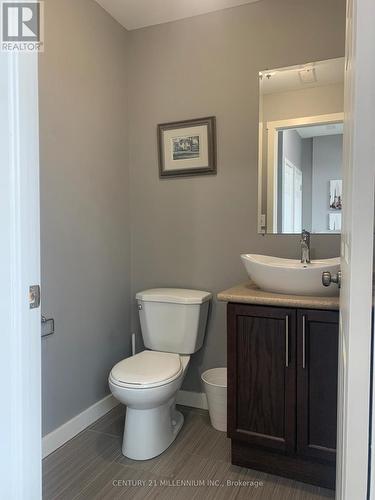 Upper - 447 Stirling Avenue S, Kitchener, ON - Indoor Photo Showing Bathroom