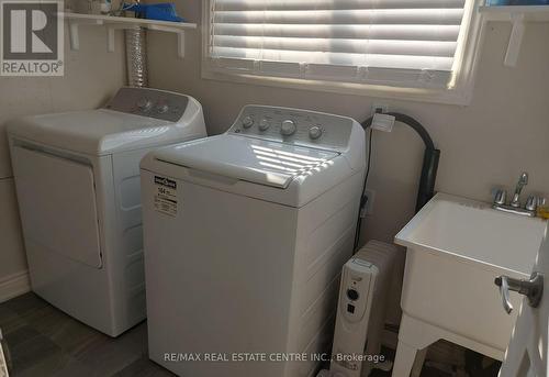 24 East 22Nd Street, Hamilton, ON - Indoor Photo Showing Laundry Room