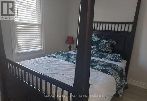 24 East 22Nd Street, Hamilton, ON - Indoor Photo Showing Bedroom