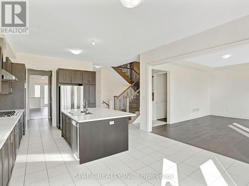 76 Elstone Place, Hamilton, ON - Indoor Photo Showing Kitchen