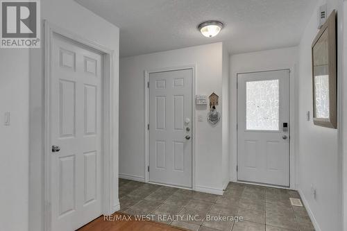 1059 Greenwood Park, Kingston, ON - Indoor Photo Showing Other Room