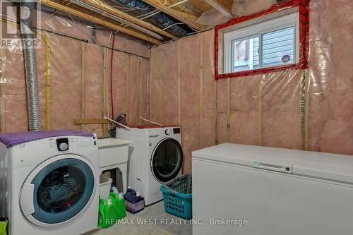 1059 Greenwood Park, Kingston, ON - Indoor Photo Showing Laundry Room