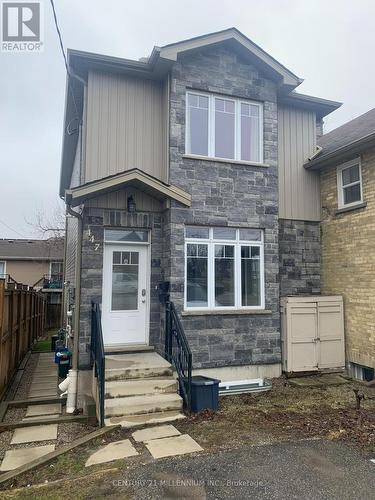 Lower - 447 Stirling Avenue S, Kitchener, ON - Outdoor