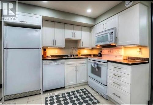 Lower - 447 Stirling Avenue S, Kitchener, ON - Indoor Photo Showing Kitchen