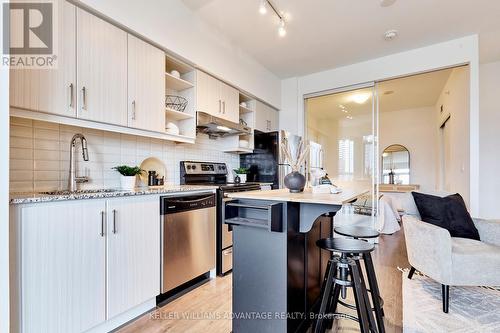 Lph17 - 160 Vanderhoof Avenue, Toronto, ON - Indoor Photo Showing Kitchen With Stainless Steel Kitchen With Upgraded Kitchen